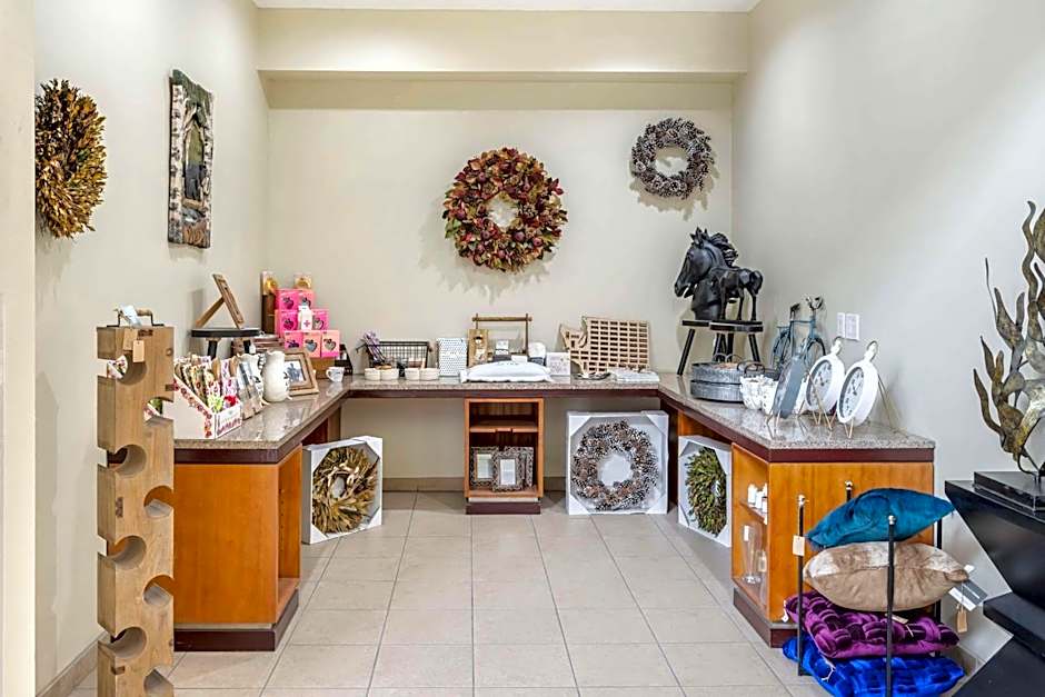 Best Western Plus Peppertree Inn At Omak