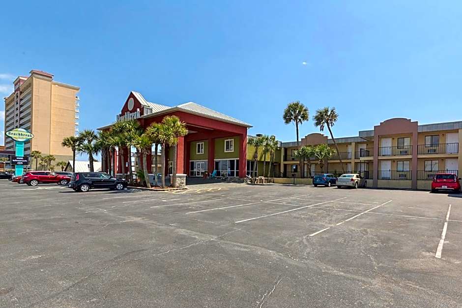 Ramada by Wyndham Panama City Beach / Beachfront