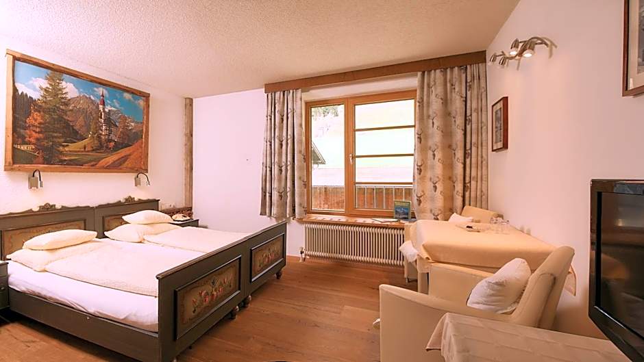 Photo 1 of 4 of Double Room