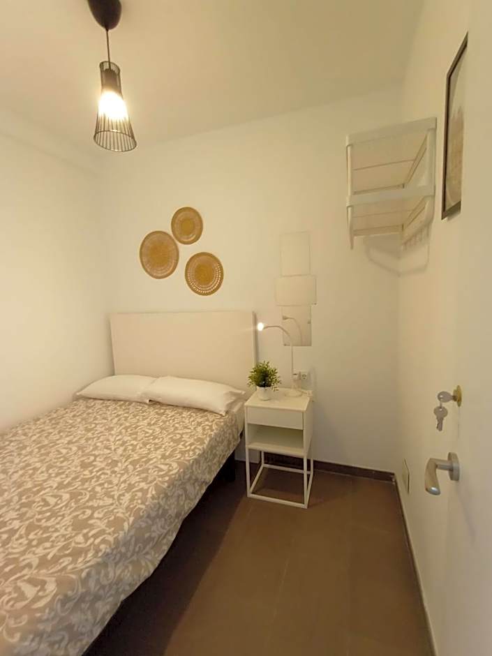 Plaza Universitat Private Rooms