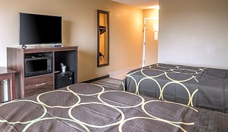 Queen Room with Two Queen Beds - Non-Smoking