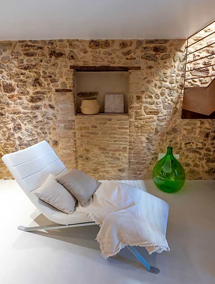 Borgo Baccile by Vini Fantini