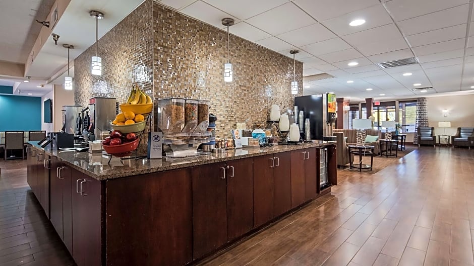 Best Western Plus Galleria Inn & Suites