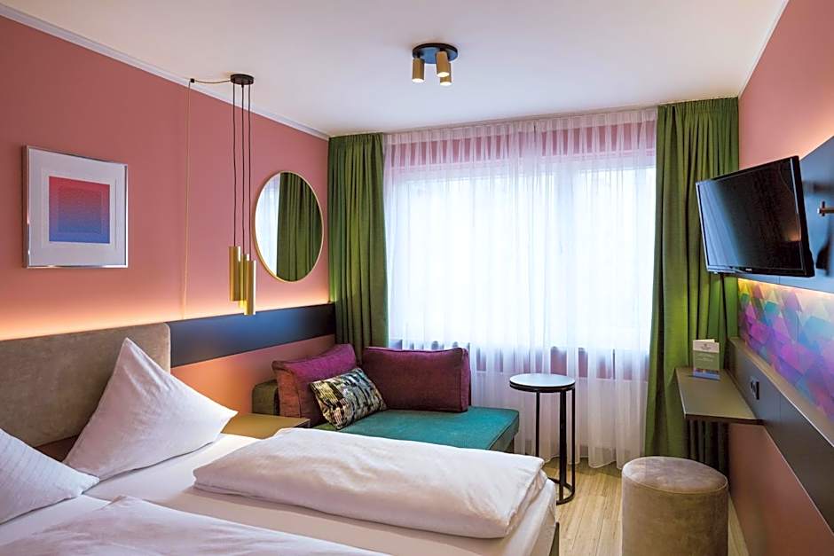 Photo 1 of 41 of Westend Hotel