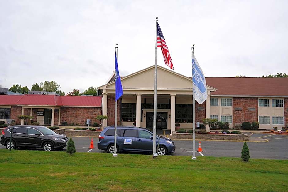 Rodeway Inn & Suites East Windsor
