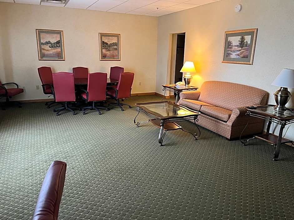 Days Inn & Suites by Wyndham Sutton Flatwoods