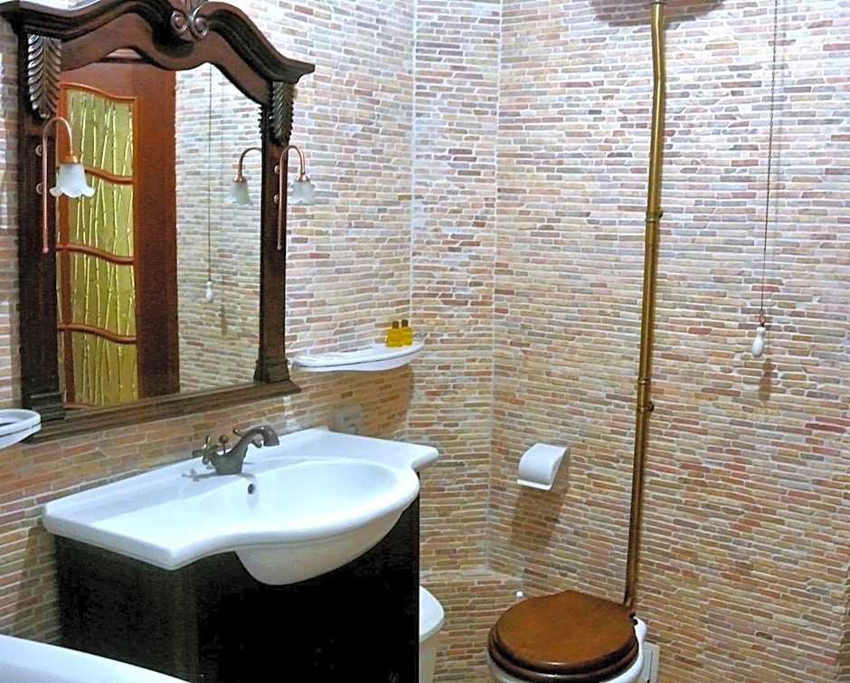 Üksik Rüütel Hotel