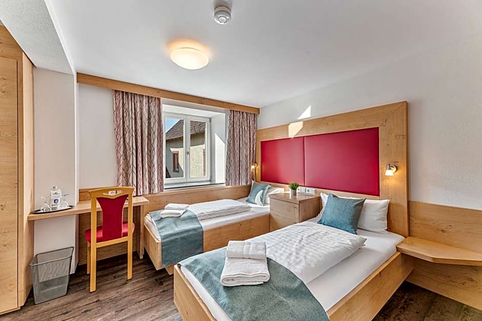 Landhotel Schwarzer Adler - Self Check In