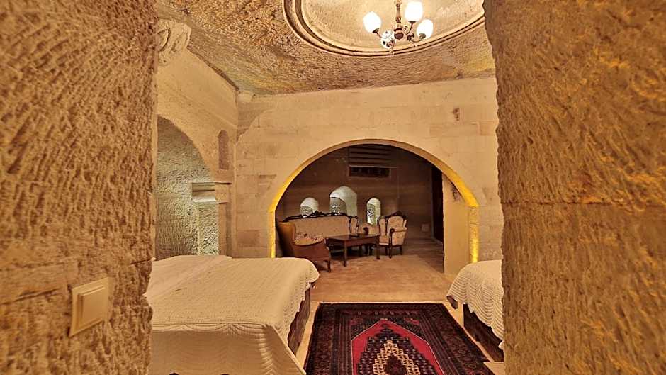 Family Cave Suite Hotel