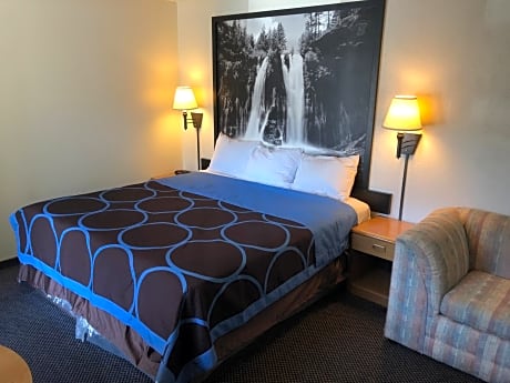 King Room - Non-Smoking