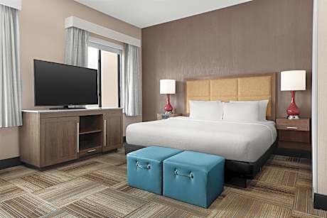 KING MOBILITY/HEARING WITH ROLL IN SHOWER