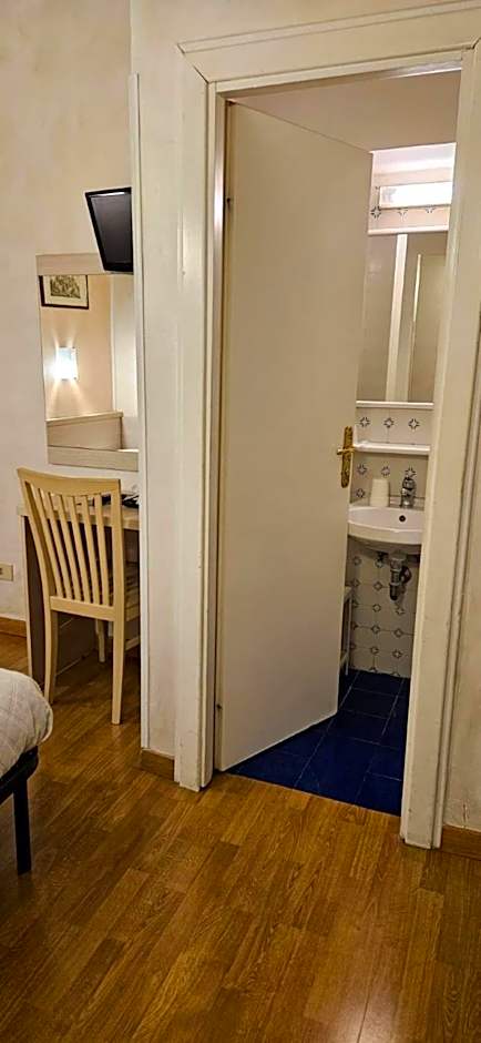 Hotel Julia Trevi - Spagna