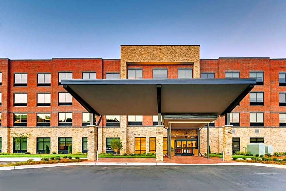 Holiday Inn Express & Suites Winston - Salem SW - Clemmons By IHG