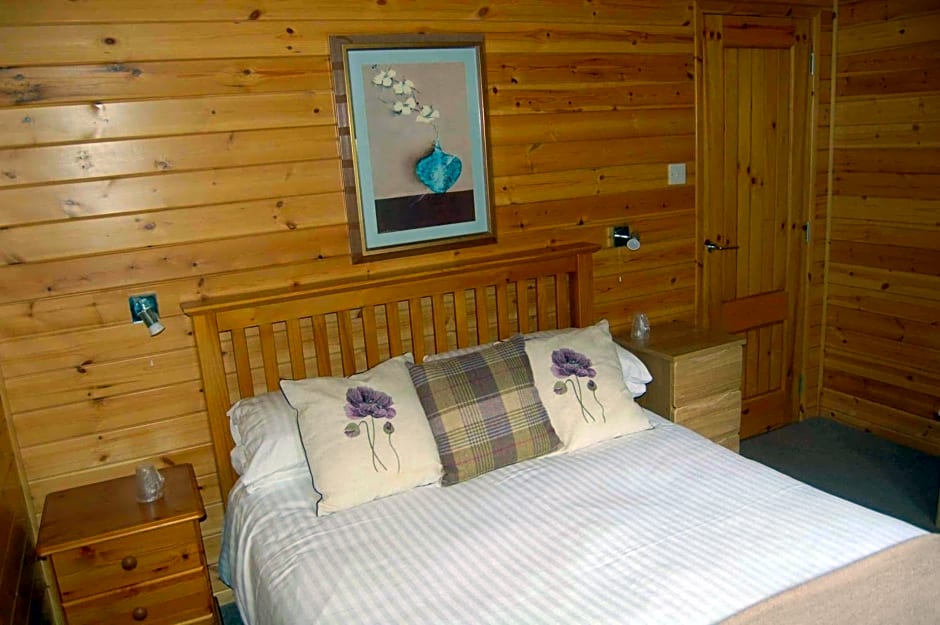 Luxury woodland Alder Lodge
