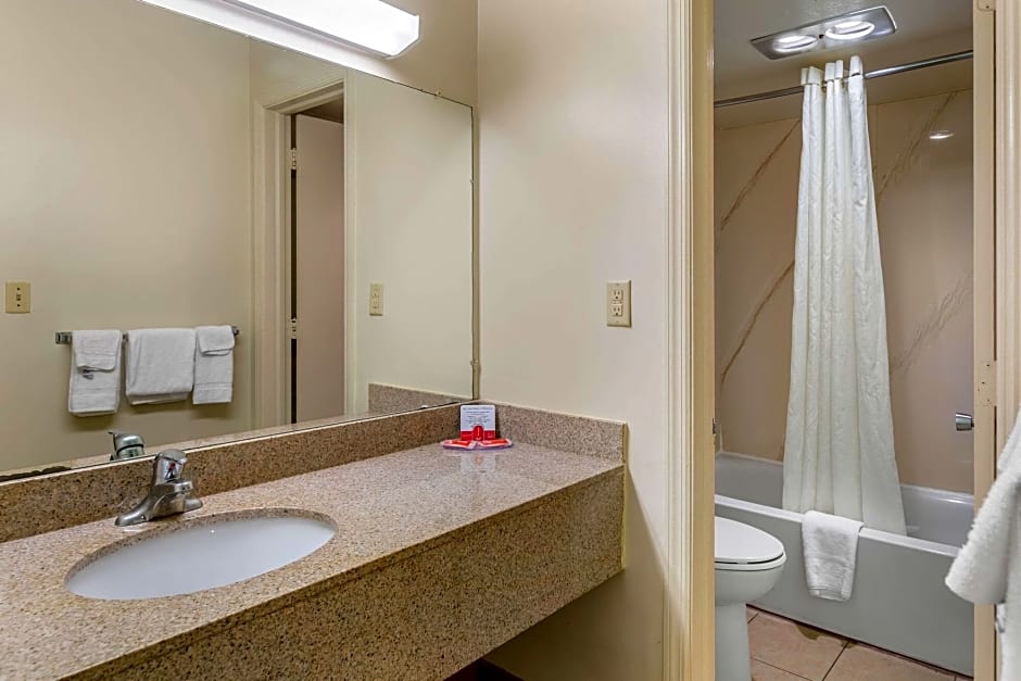 Econo Lodge Northeast