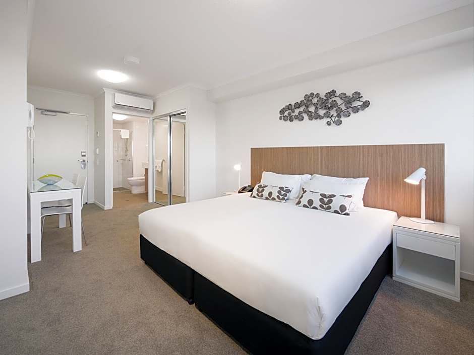 Photo 1 sur 4 de Hotel Room - No Housekeeping
