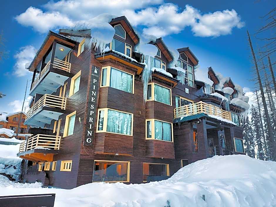 Hotel Pine Spring Gulmarg