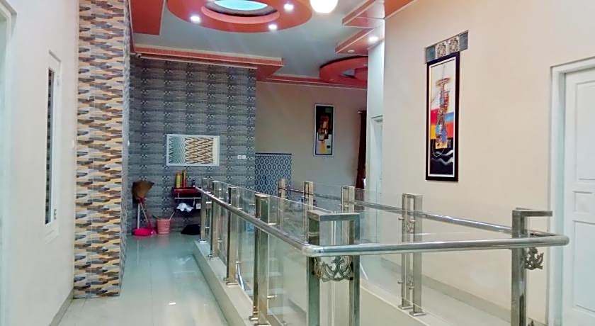 Urbanview Hotel Rifal Home Tegal