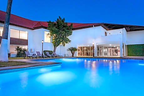 Days Inn by Wyndham Piedras Negras