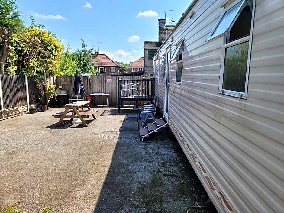 the jackdaw pub SELF CATERING STATIC CARAVAN free breakfast supplied