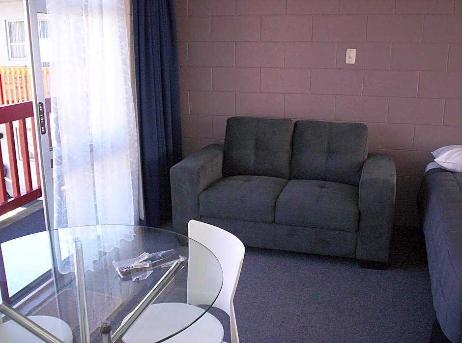 Broadway Motor Inn