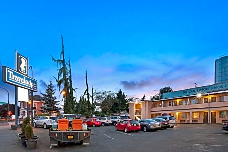 Travelodge by Wyndham Everett City Center