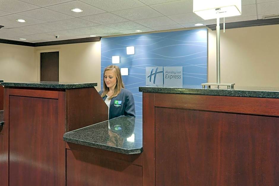 Holiday Inn Express Mentor Banquet Center By IHG