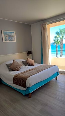 Quadruple Room with Sea View