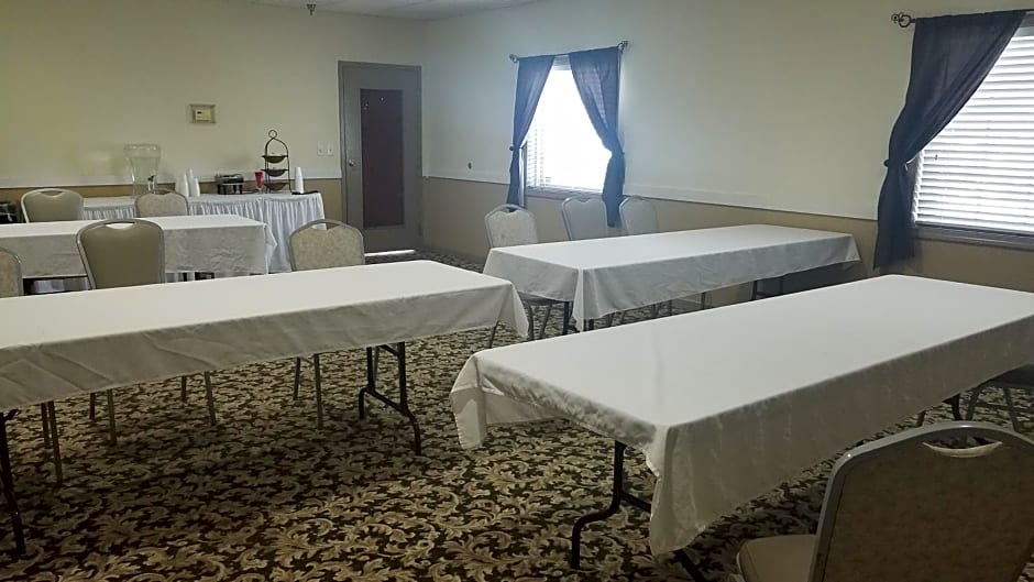 Comfort Inn & Suites at I-74 and 155