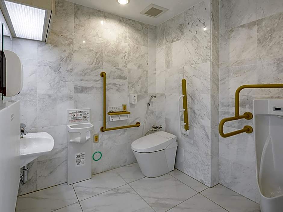 Toyoko Inn Imba Nihon-idai Ekimae