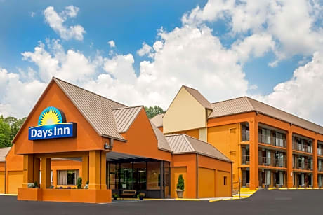 Days Inn by Wyndham Knoxville East
