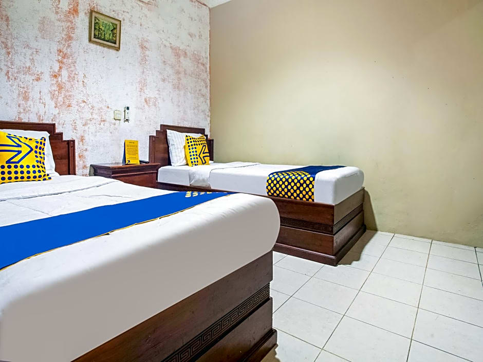 SPOT ON 3858 Elsana Transit Hotel