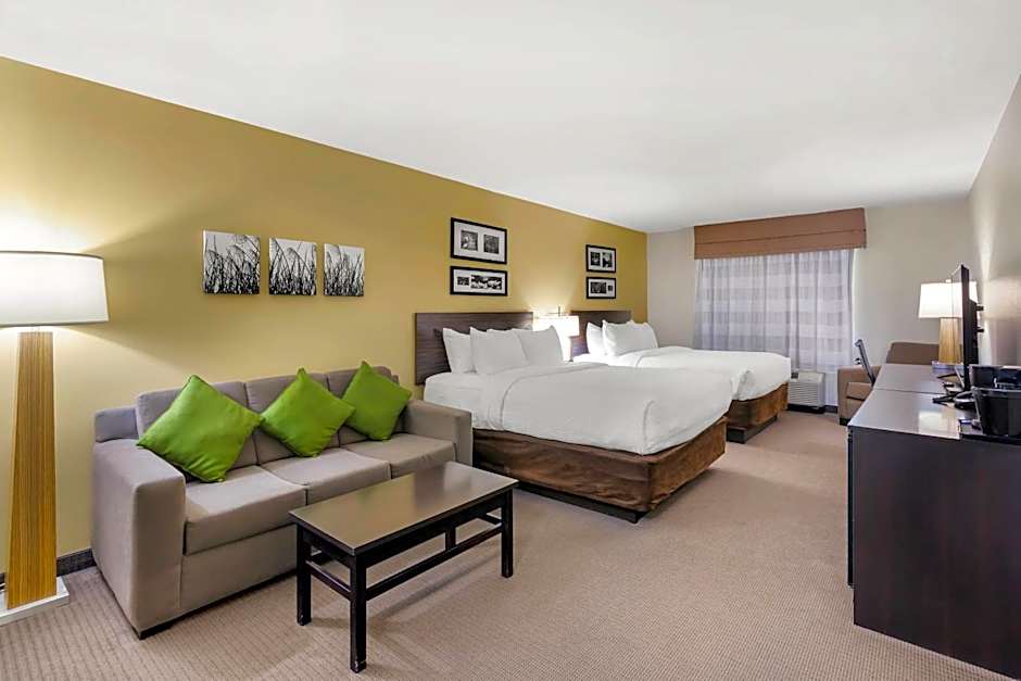 Photo 1 of 6 of 2 Queen Beds Suite, Accessible