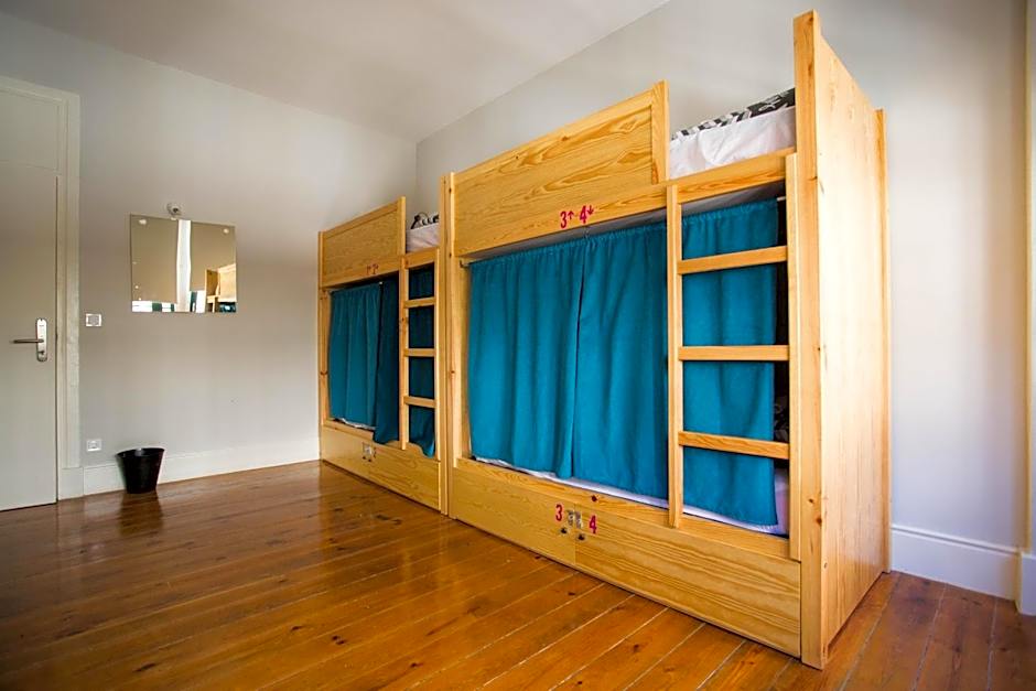 Nice Way Porto Hostel