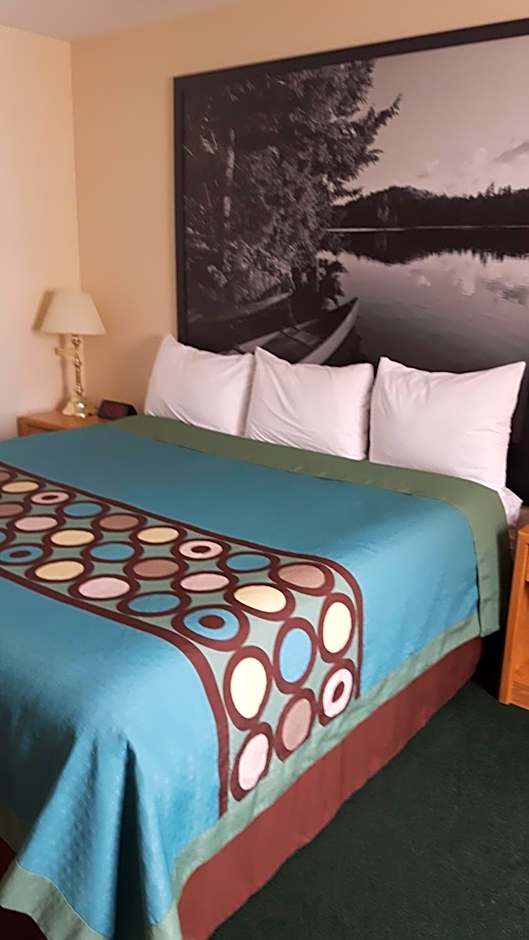 Super 8 by Wyndham Moose Jaw SK