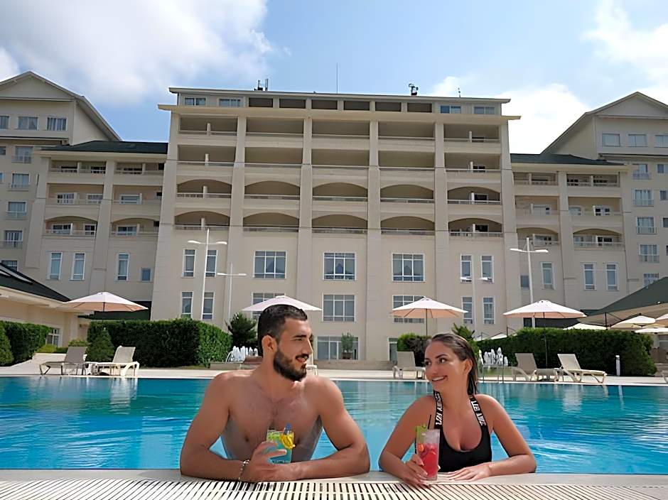 Qafqaz Riverside Hotel