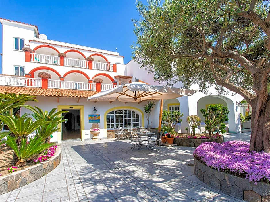 Hotel La Scogliera