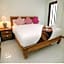 Fah Place Hotel