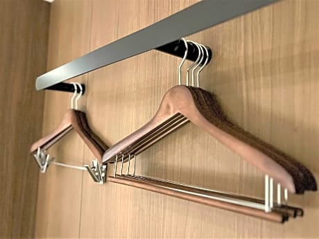 Corner Twin Room - Single Use, Non-Smoking