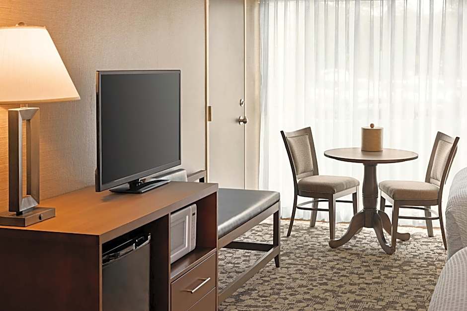 Ramada Plaza by Wyndham Portland