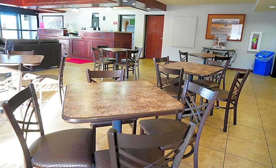 Econo Lodge Inn & Suites Kearney