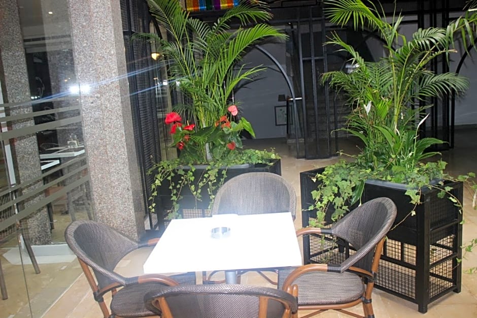 El Sheikh Suites Hotel