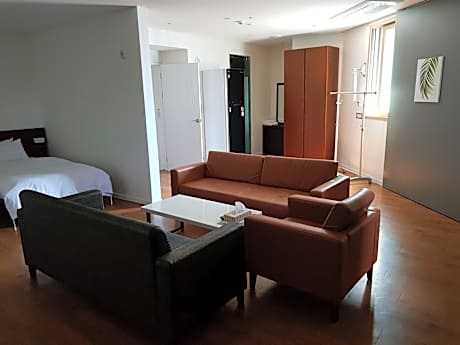 Superior Family Room