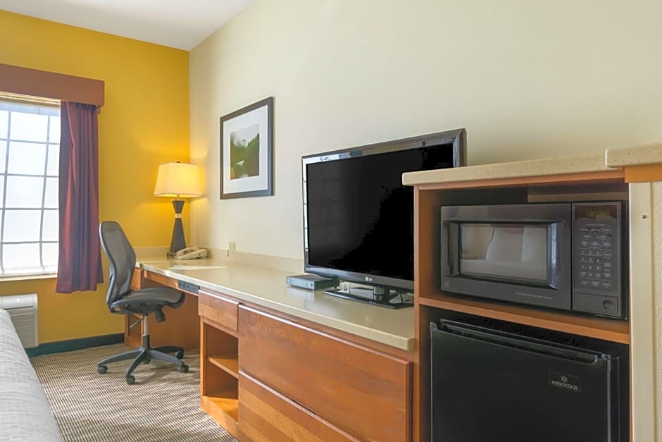 Best Western Plus Park Place Inn & Suites