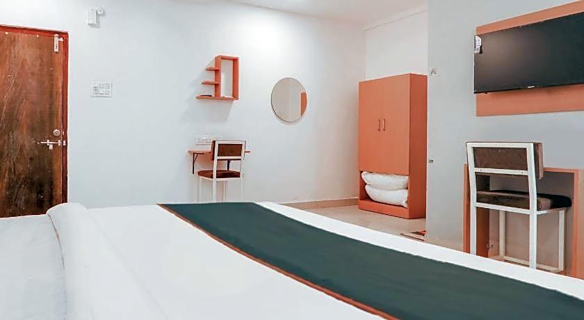Super Collection O White Ridge Kamineni – Hyderabad, 