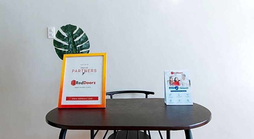 Lea Robert Hotel Angeles Pampanga by RedDoorz