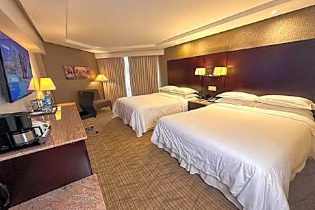 Club, Club level, Guest room, 2 Queen, City view