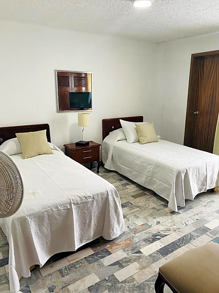 Hostal Guadalajara Cosmopolitan Providencia
