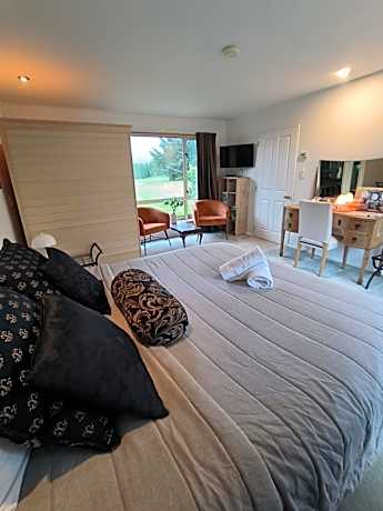 Vibrant Living Retreat