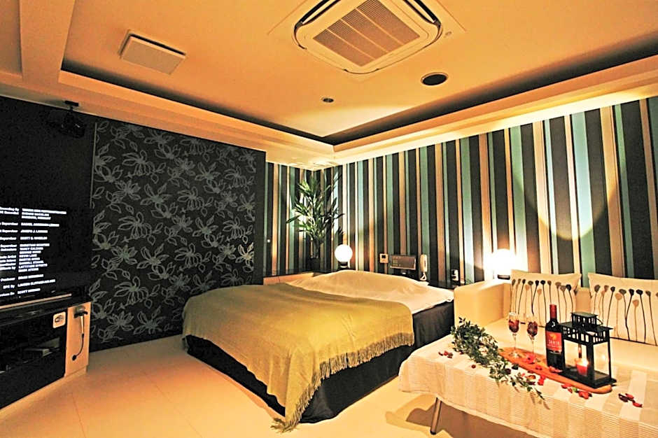 HOTEL O2 -Adult Only-